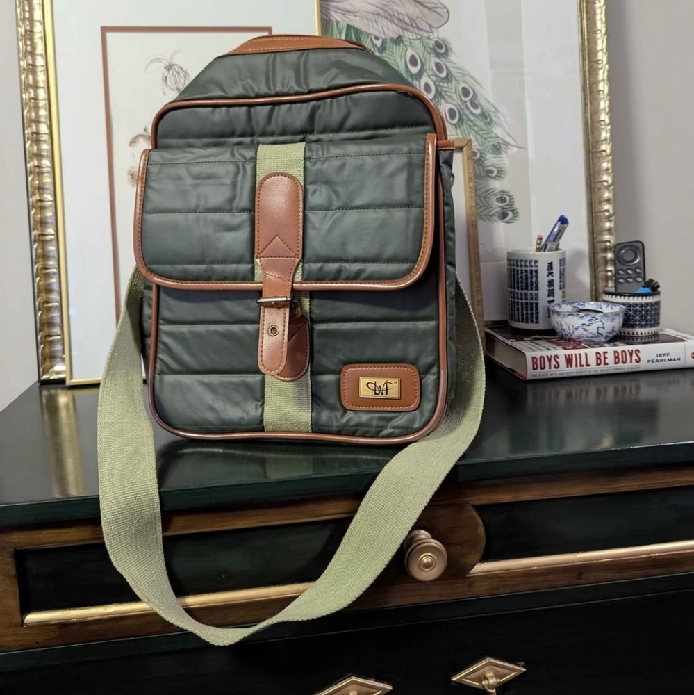 RARE- EUC Diane Von Furstenberg Weekender Bag